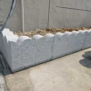 泉州 芝麻白花岗岩花边石铺装效果图