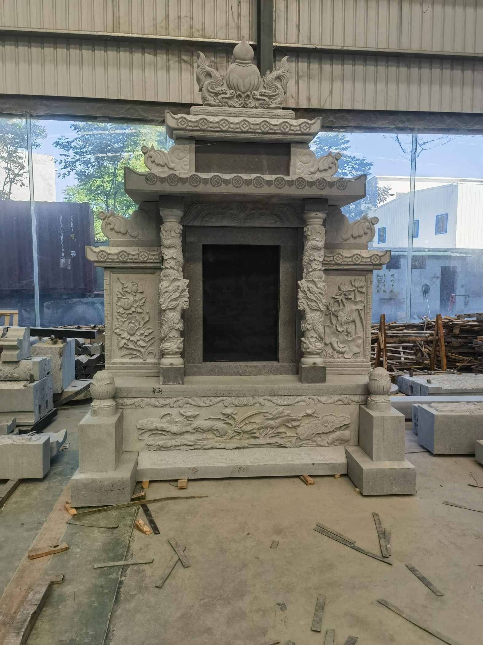 泉州 芝麻灰高档墓碑、土墓，一套也支持定做