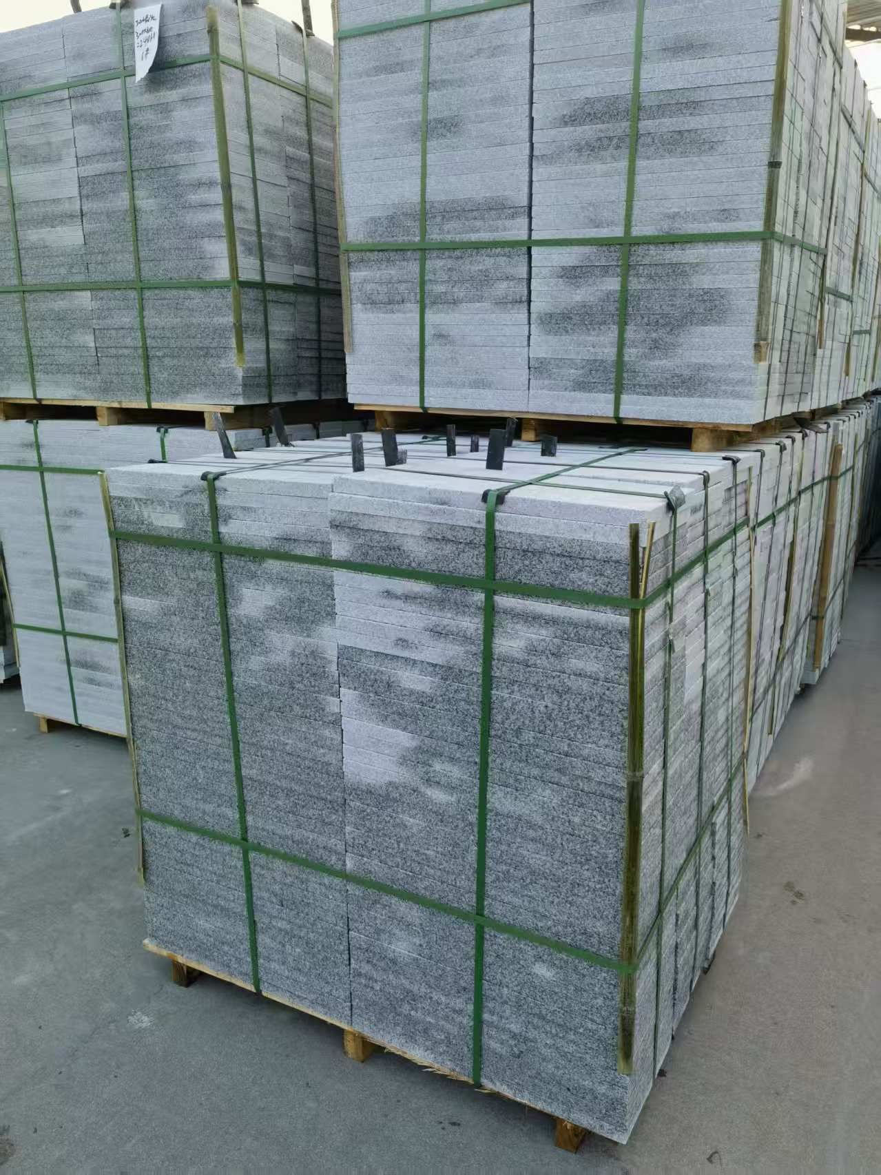 泉州 芝麻白地铺石材