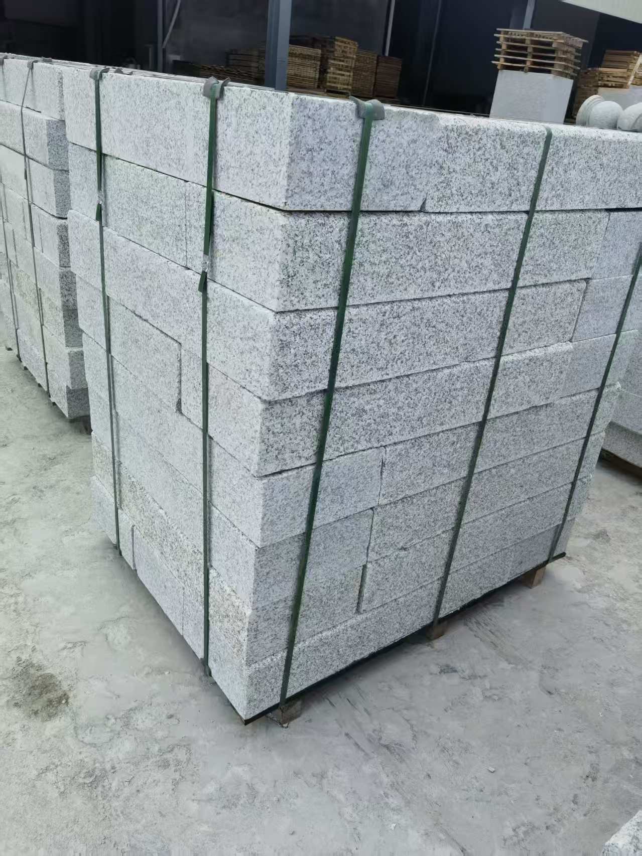 泉州 芙蓉白火烧两面路沿石