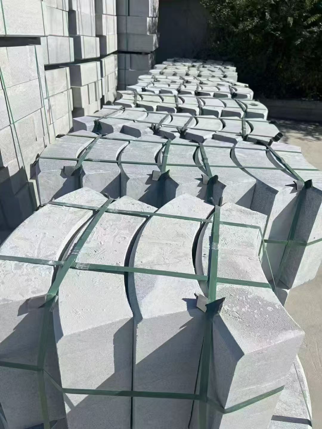 泉州 芝麻灰弧形路沿石