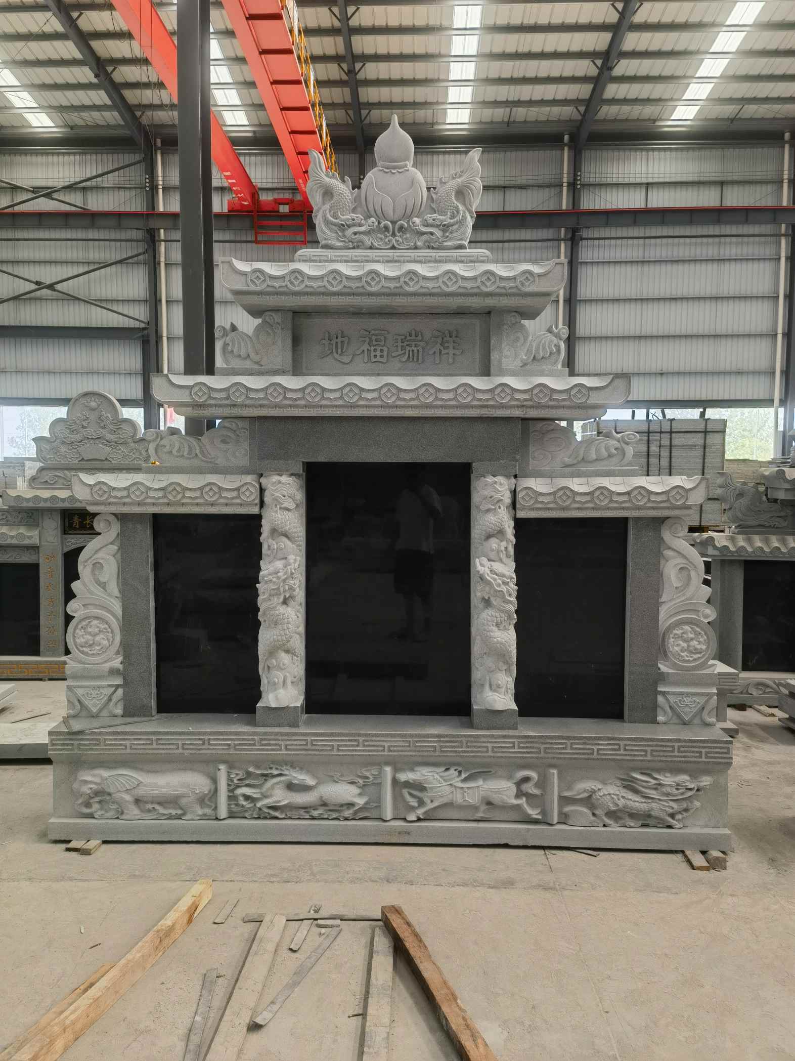 泉州 芝麻灰高档墓碑、土墓，一套也支持定做