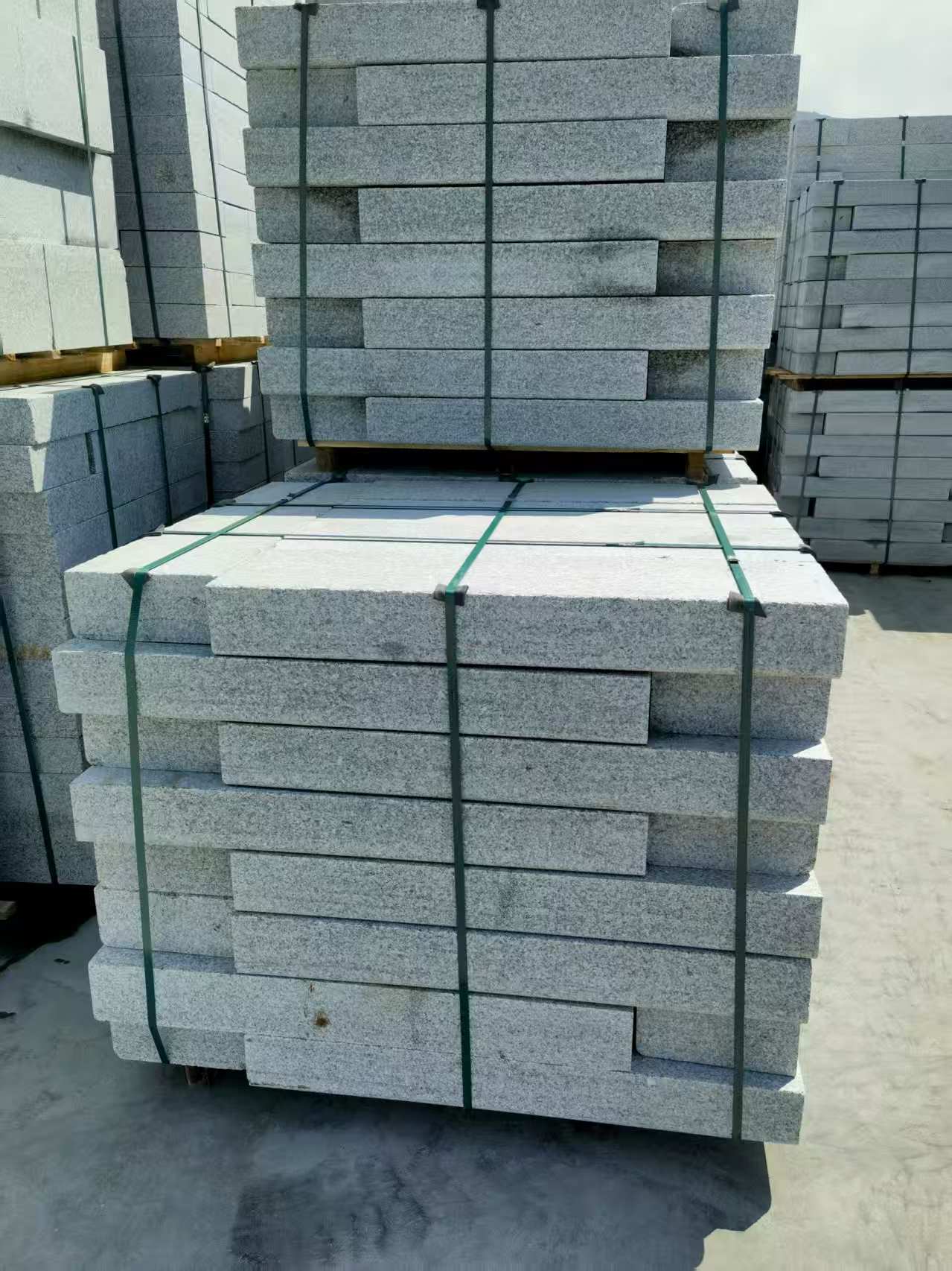 泉州 芙蓉白花岗岩路沿石、平石尺寸标准，色泽均匀