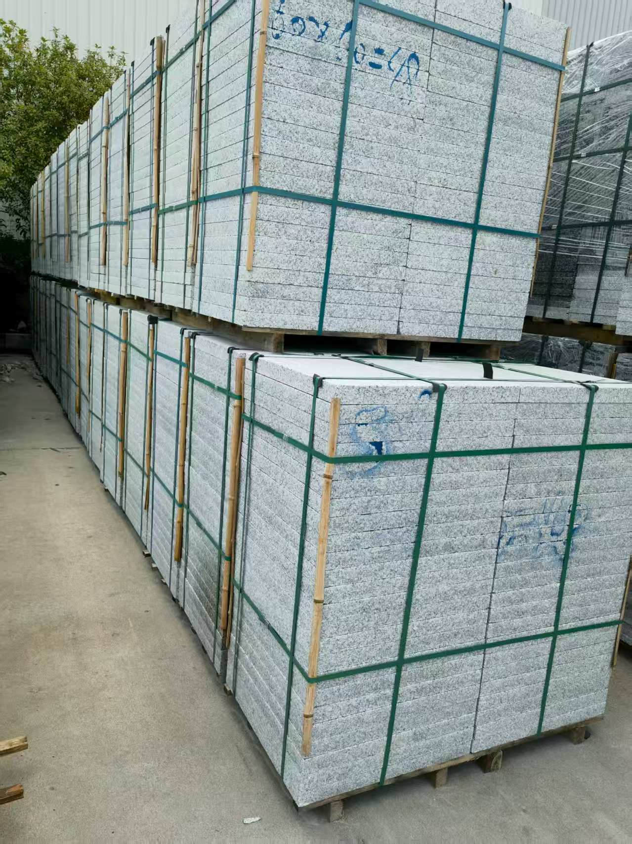 泉州 大花芙蓉白火烧成品，市政园林广场地铺石